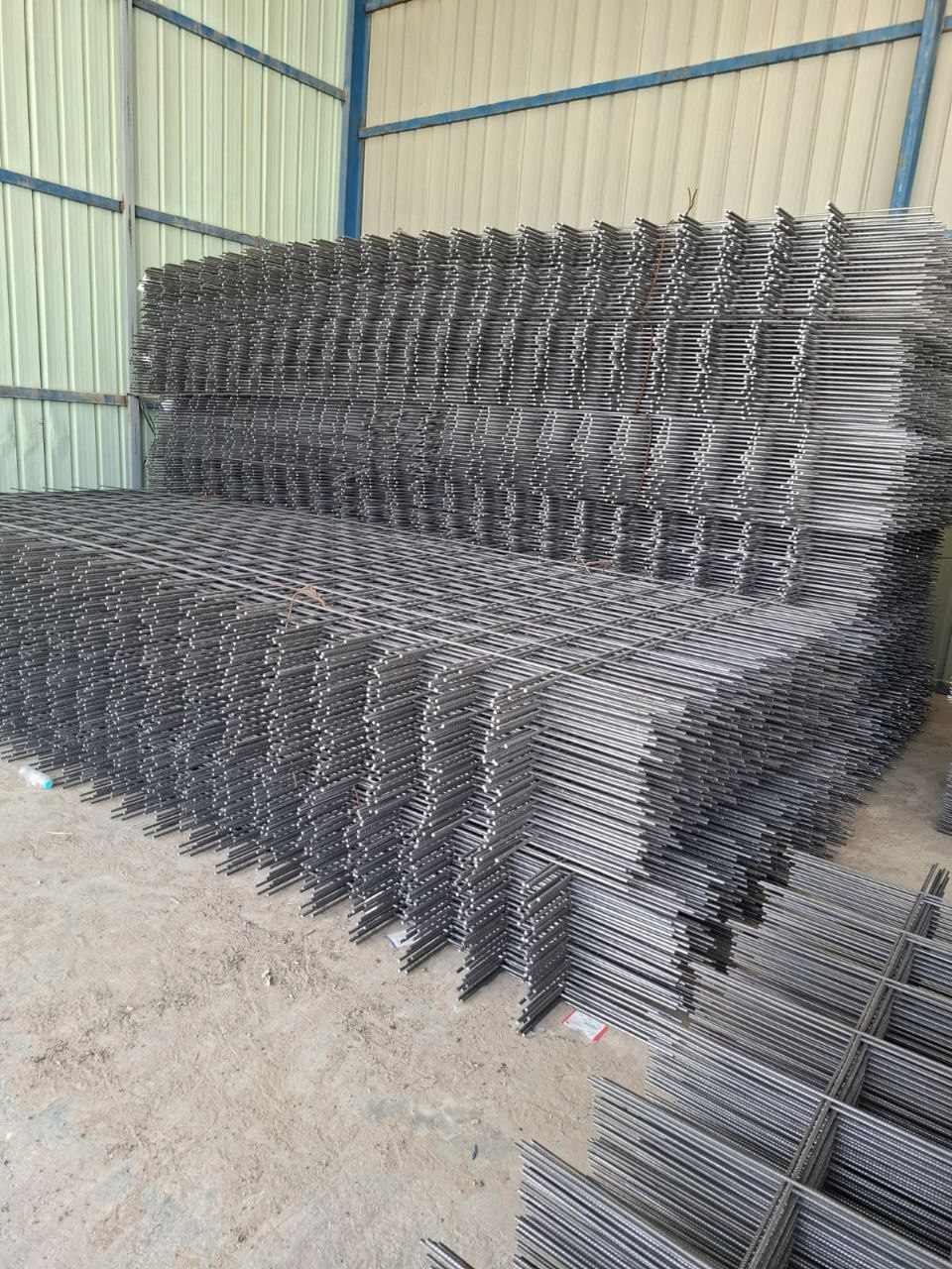 شبك حديد أرضيات